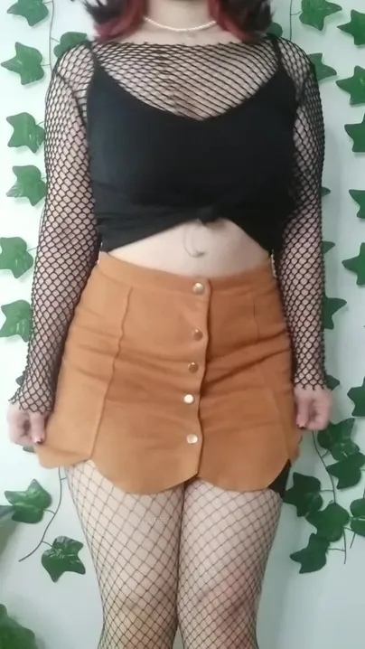 Would you date or fuck a thick alt girl like me?