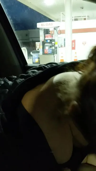 flashing my boobs while stopped for gas