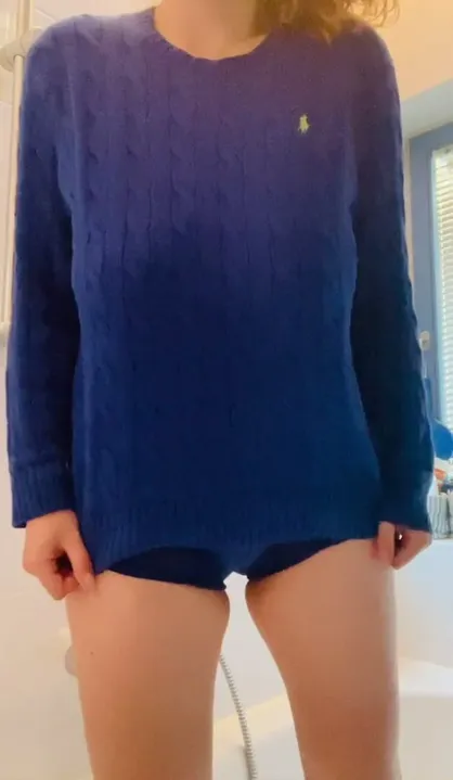 Versteckt dieser Pullover meine großen Titten?