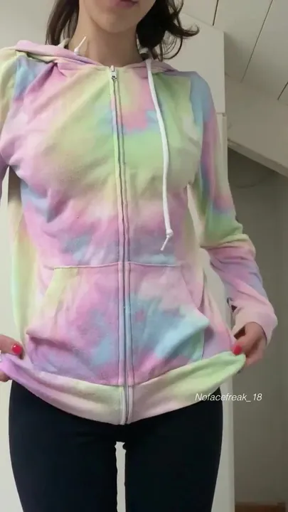 Ich hoffe, das hast du erwartet, als ich meinen Hoodie ausgezogen habe