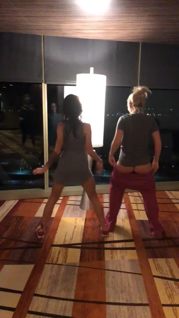 Twerking à l'hôtel