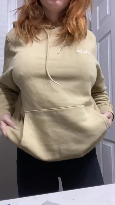 Hoodies are deceiving…would you cum play with this little milf body?!