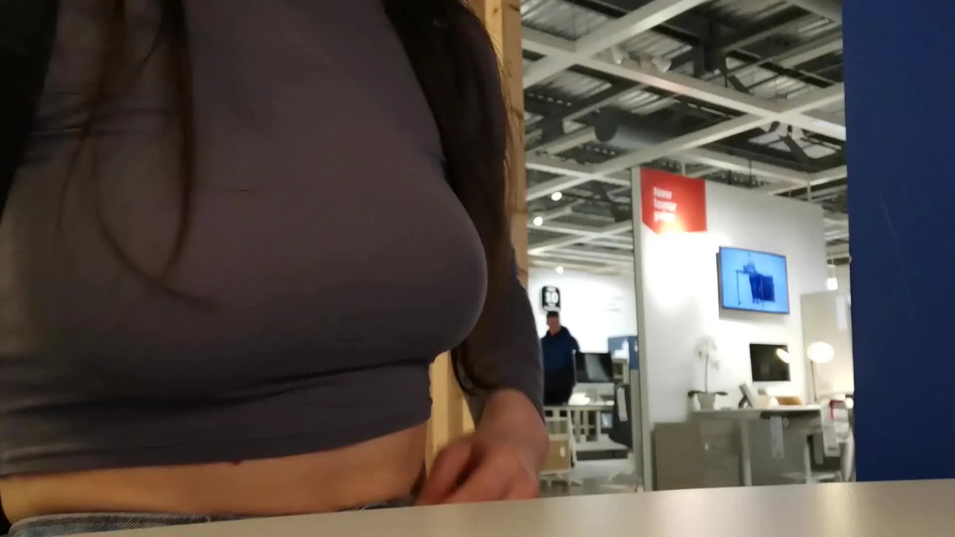 Flashing in Ikea!!