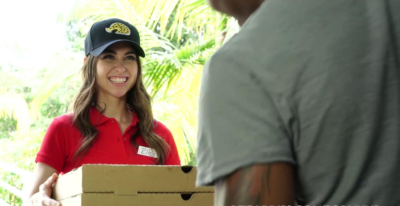 Pizza Delivery Girl Bigboobs Sex - Petite Delivery Girl Riley Reid GANG FUCK, DP, BUKKAKE