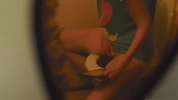Homemade Toilet Voyeur - Girl Masturbating & Cumming Watching Porn