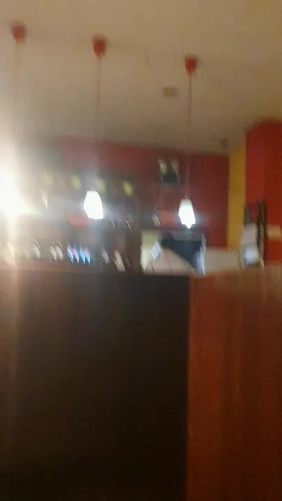 Wenn Sie wetten, machen Sie in einem Restaurant so eine Brust und gewinnen.