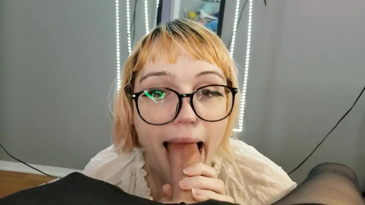 Let me give you sloppy with my mouth pussy?