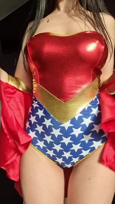 ¿WonderWoman te tomó por sorpresa con sus atractivos? Drop