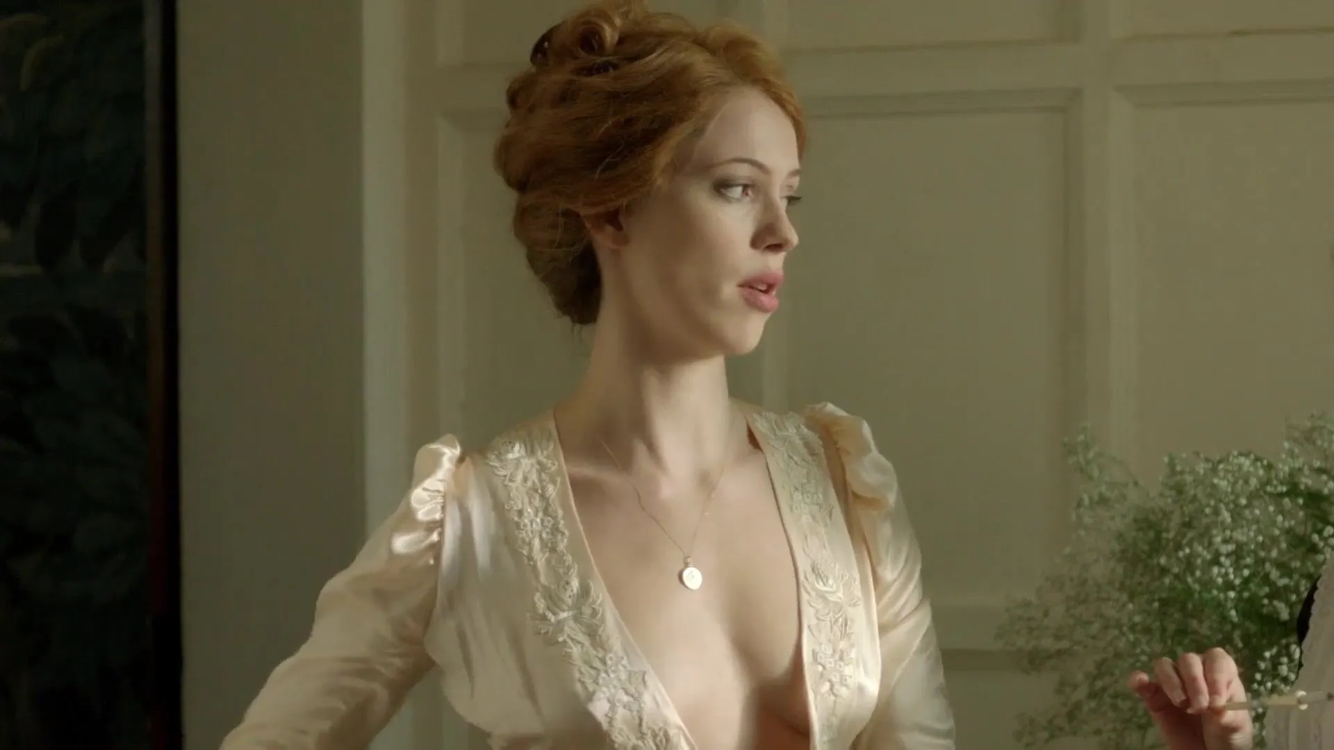 Rebecca Hall's creamy bathing plots in Parade's End