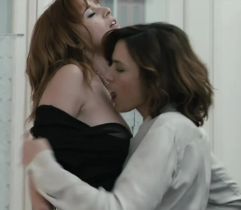 Anna Foglietta & Lorena Cacciatore - Super hot lesbian plot in 'Love Is Not Perfect'