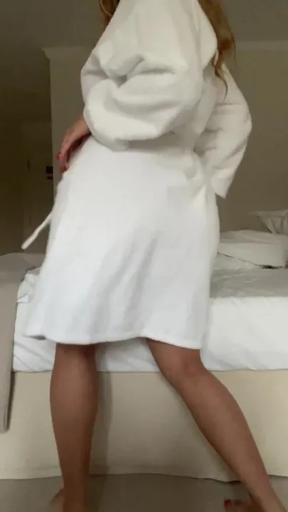 48 inch booty - meet me in the hotel room?