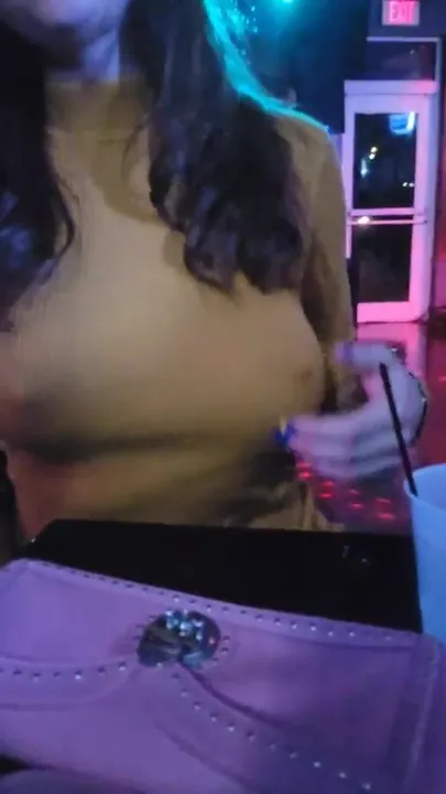 So Ive decided I really like flashing in bars