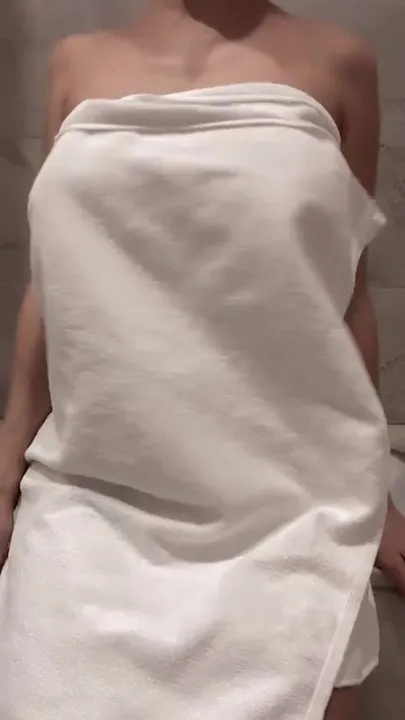 Watch out! Big mommy milkers under my towel