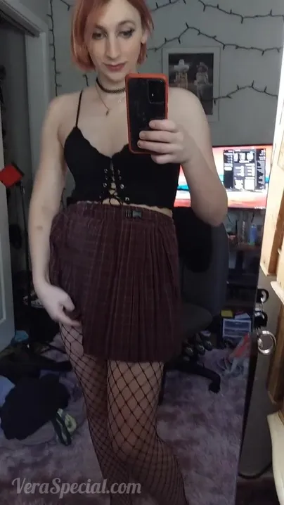 Você gosta do que está embaixo da minha saia?