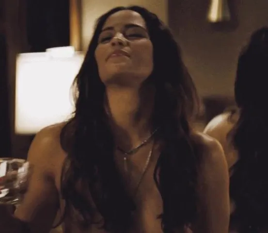 Paula Patton en 2 pistolas (2013): Babelicious