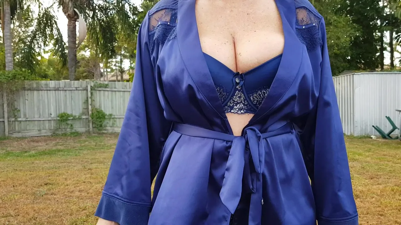 Early morning outdoors Boob reveal