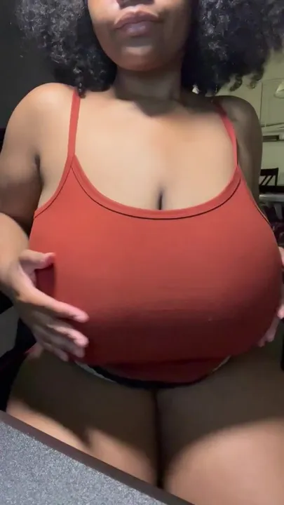 Thick thighs and veiny tits