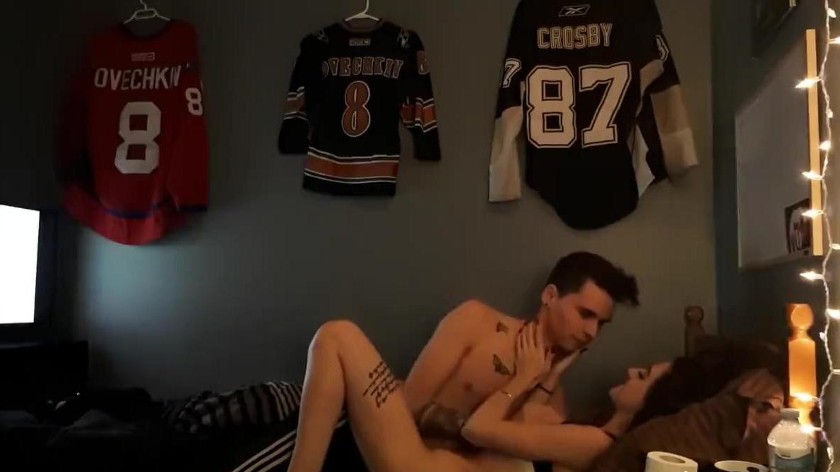 amateur dorm couple sex webcam