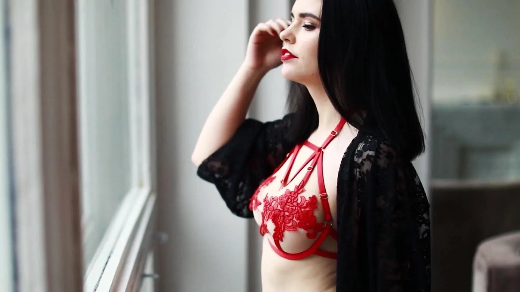 Nacktfotoshooting hinter der Bühne - erotisches Video