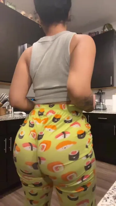 Big Ole Booty Killin' Those Pajama Bottoms