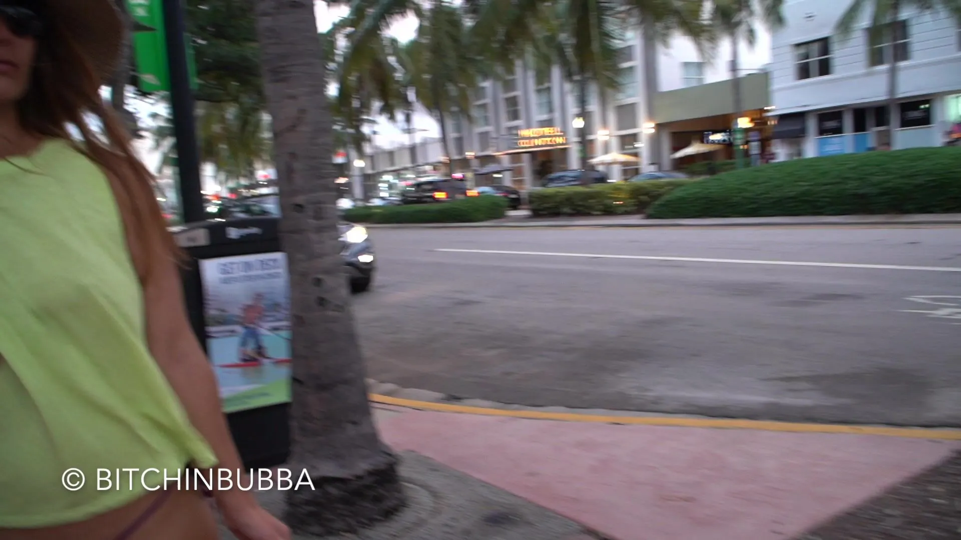 Deixando meu peito solto na rua