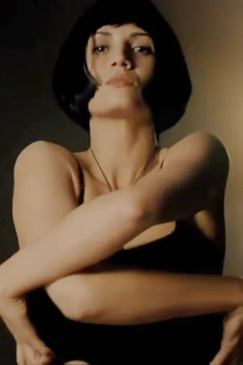 Elia Galera - Erstaunliche Handlung in "Die hässlichste Frau der Welt"