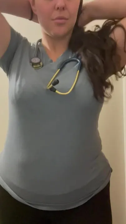 Wer eine mollige Krankenschwester?