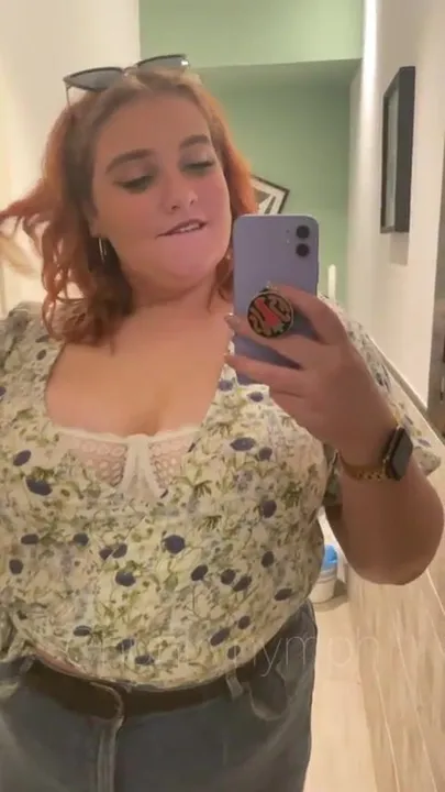 Out on a date and I wanted to show Reddit my tits