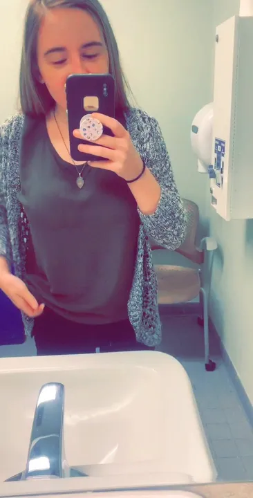 I seriously love being the office slut on reddit, hi to my coworkers!