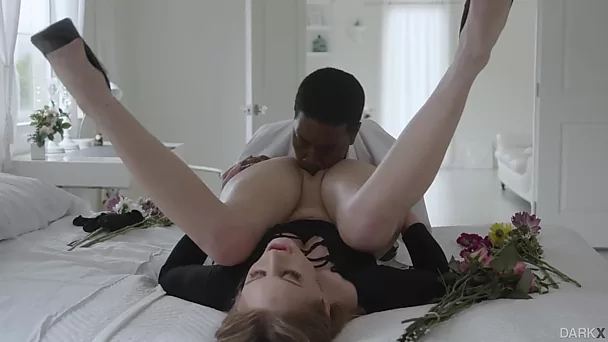 Black fella comes with flowers and pushes BBC in girl's tight ass