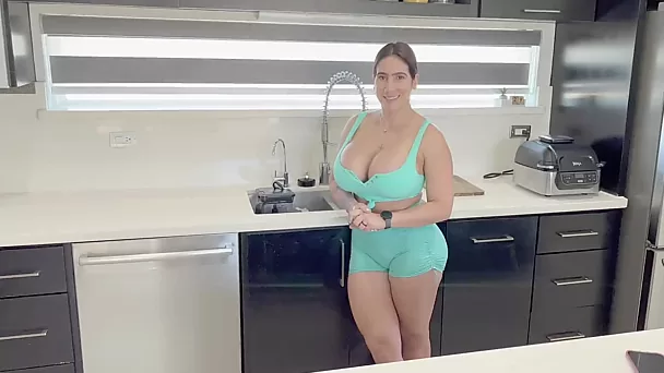 Latina wife with massive honkers engages in kitchen quickie