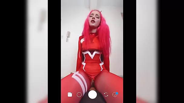 Amateur Zero Two cosplayer rides cock on Instagram