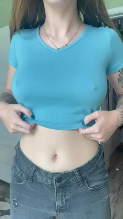 big tits gf does her first drop :)