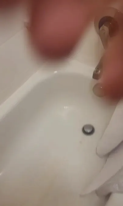 Want to see my bathtub?