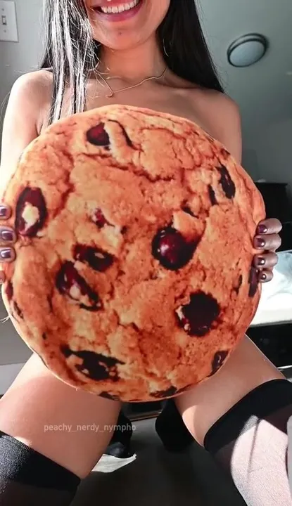Come take a bite of my cookie