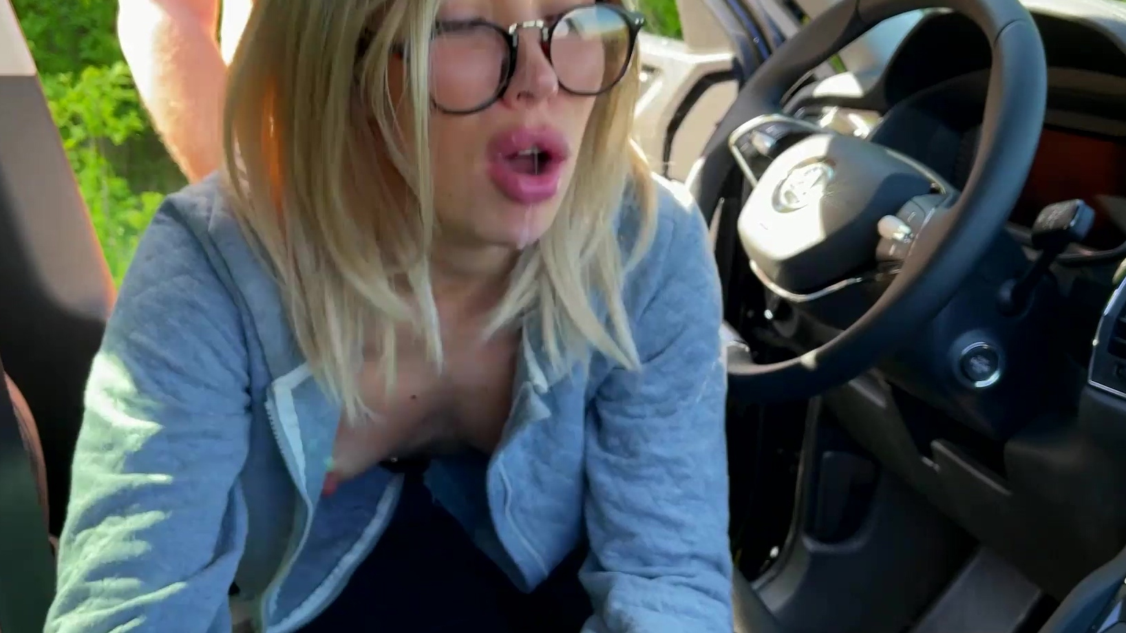 Blonde with big lips sucks dick right in the pic image
