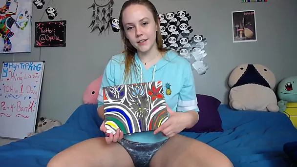 Puffy teen gives herself an orgasm with a vibrator and squirts