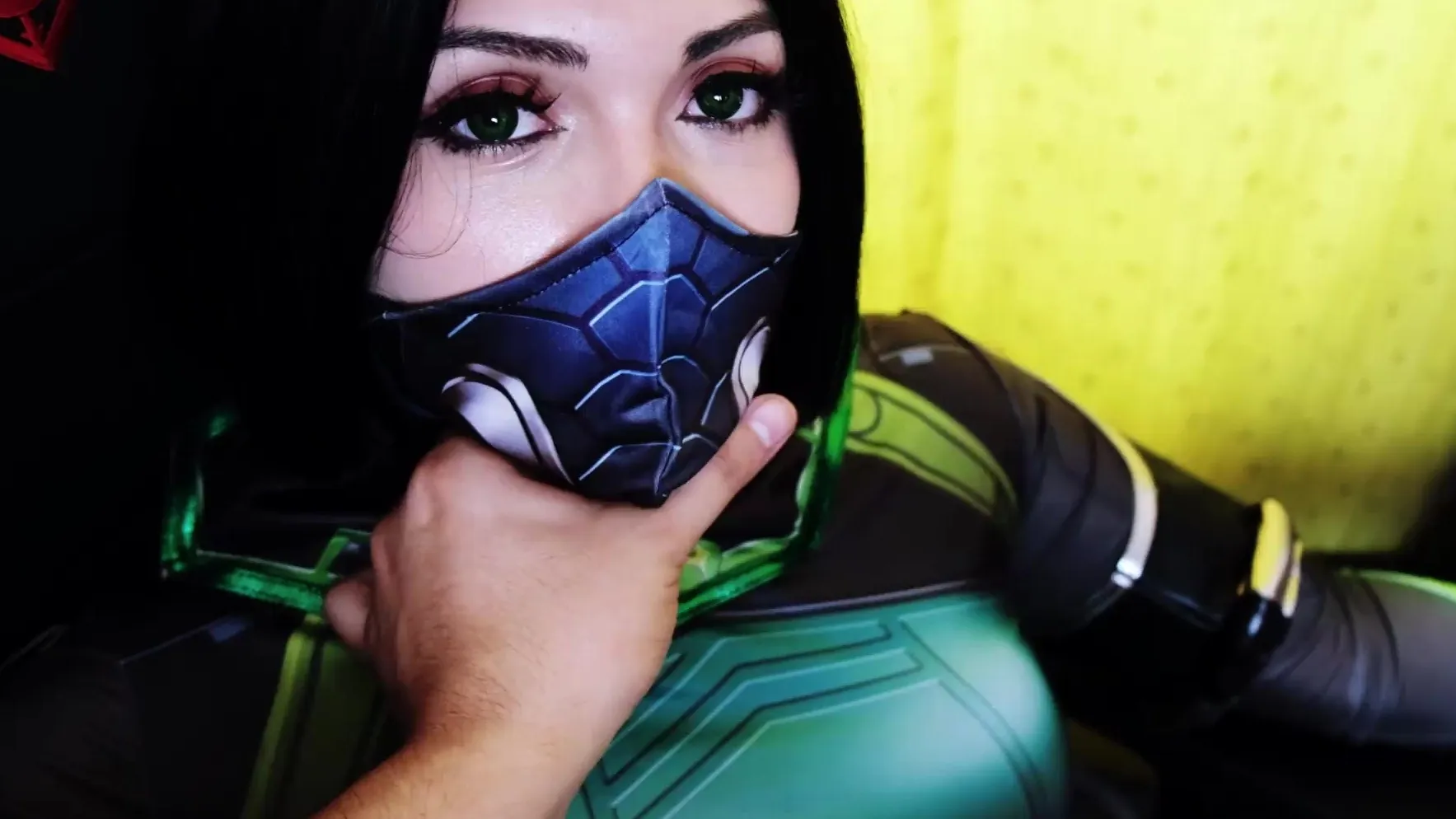 Hot animated babe Valorant-Viper Cosplay XXX video picture