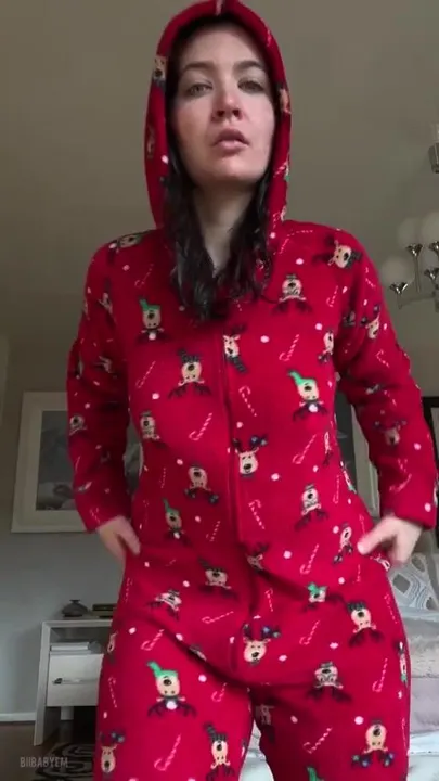 Zeg me alsjeblieft dat het nog niet te laat is om je mijn kerstpyjama te laten zien