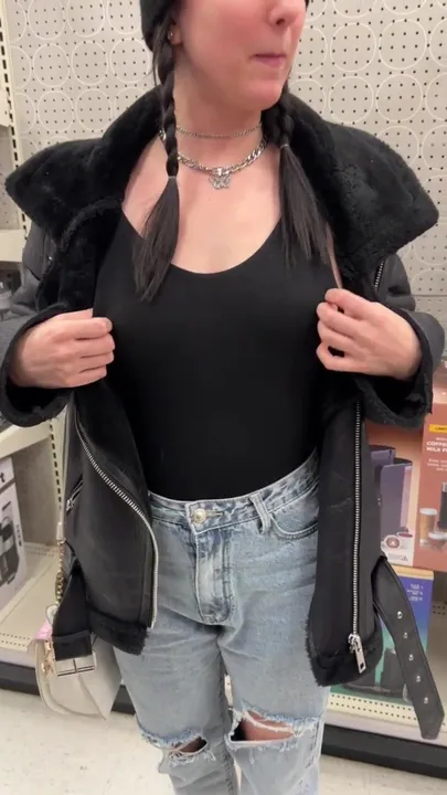 Target titties