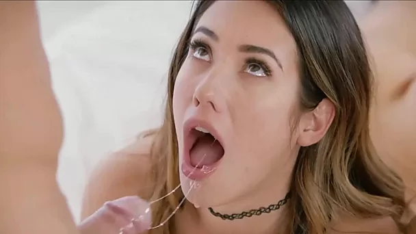 Eva Lovia dans sa compilation porno de scènes les plus chaudes