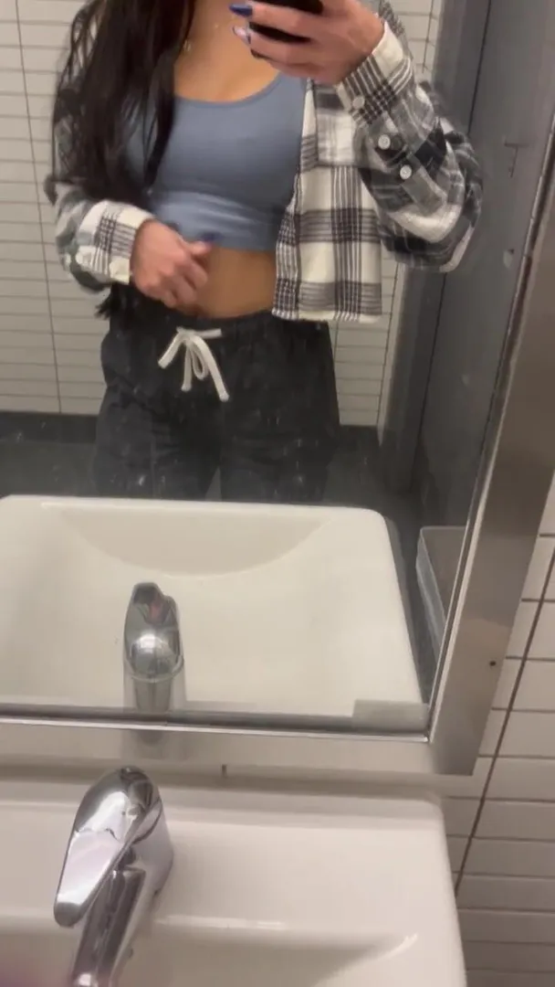 I hopped out of line at Chipotle just to show you my tits in the bathroom
