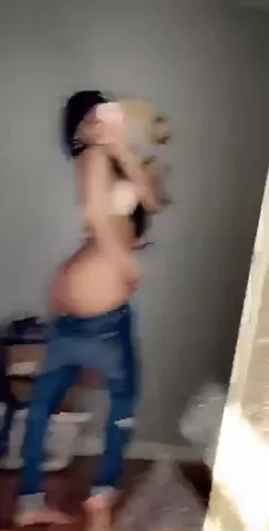 vou te mostrar minha bunda sempre que quiser