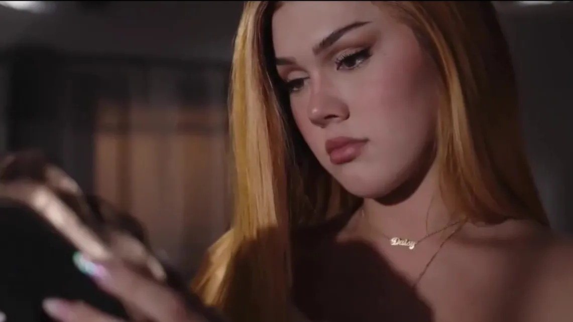 Смотреть скачать страпон ханым порно онлайн