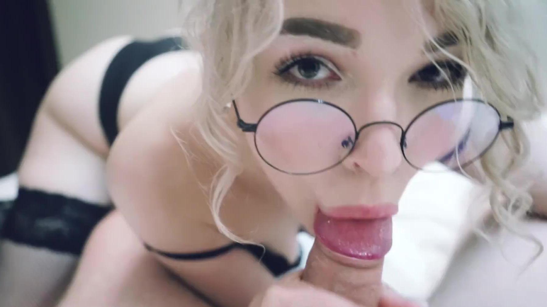 Nerdy Gagging Russian Teen earns Throat Pie