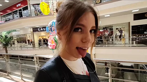 Cute babe sucks my dick and swallows sperm in the Mall - Amateur Porn