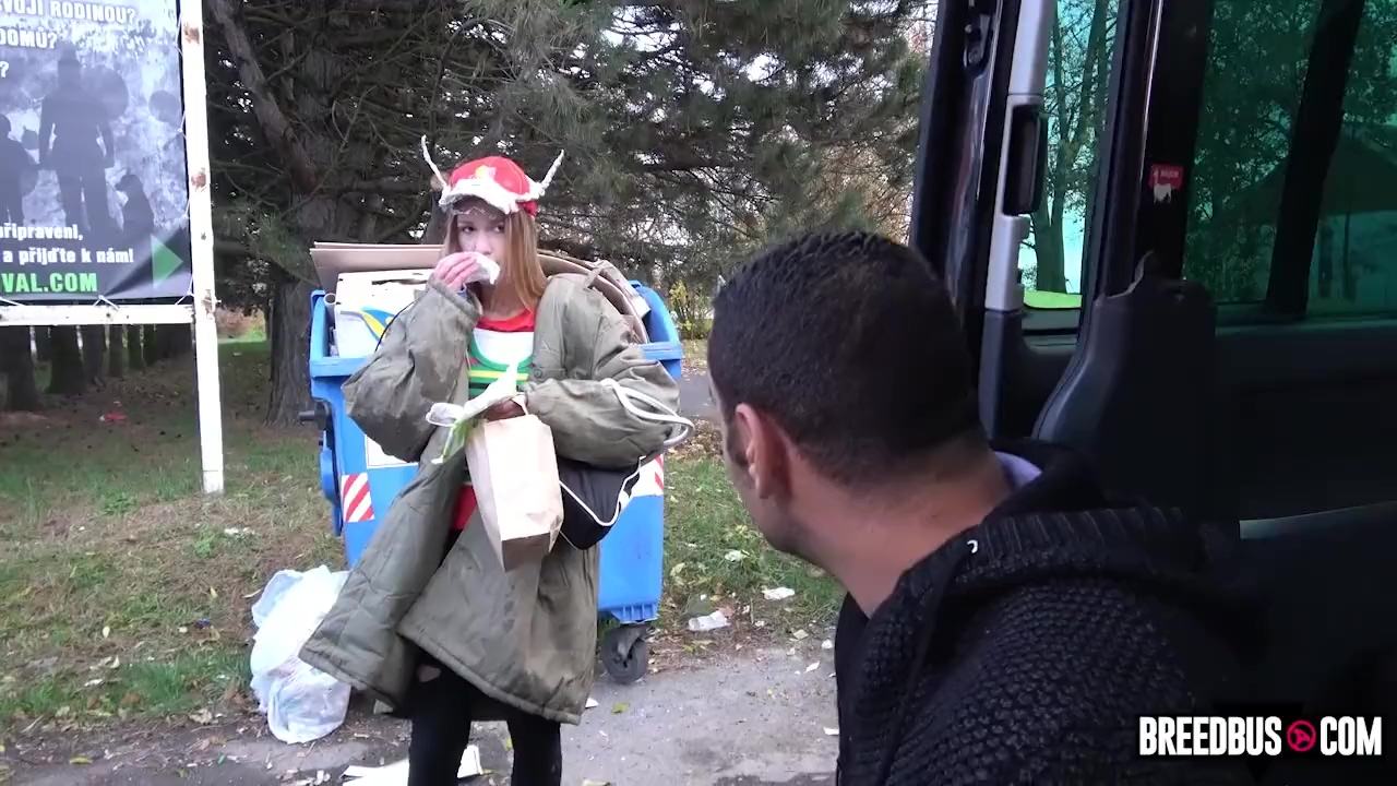 Chico rico se folla a una vagabunda