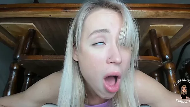 Stepsister got under the table to scare stepbrother but got stuck and was drilled to orgasm