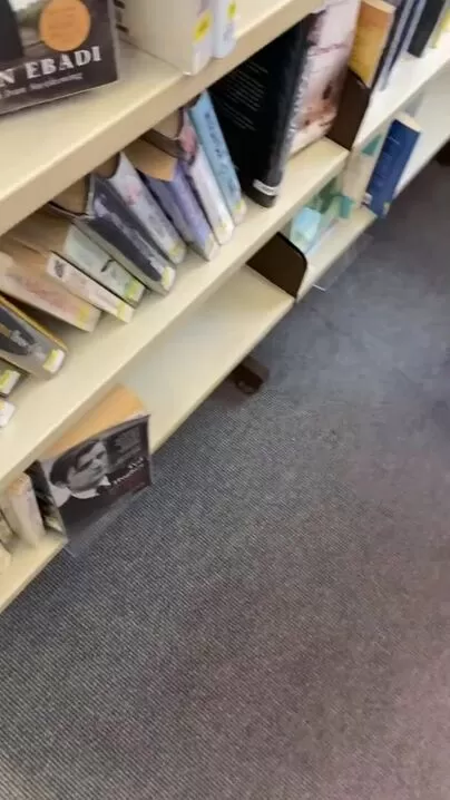 Nie jestem zwykłą dziewczyną z biblioteki.