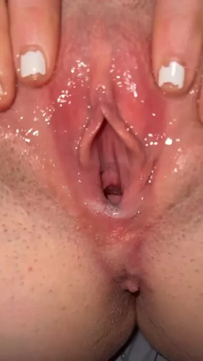 My pussy is so wet right now, wanna taste it?